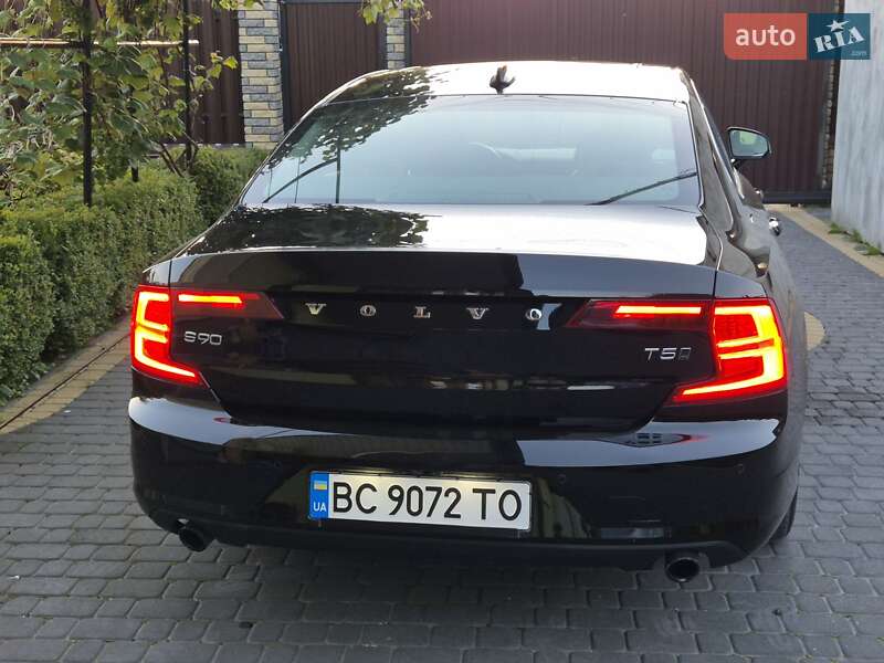 Седан Volvo S90 2017 в Львове