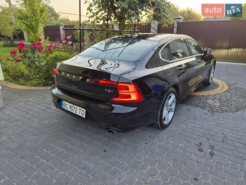 Седан Volvo S90 2017 в Львове