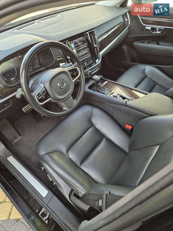 Седан Volvo S90 2017 в Львове