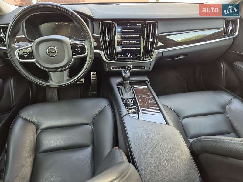Седан Volvo S90 2017 в Львове