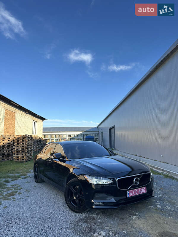 Седан Volvo S90 2017 в Жовкве