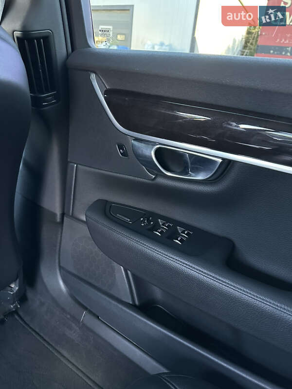 Седан Volvo S90 2017 в Жовкве