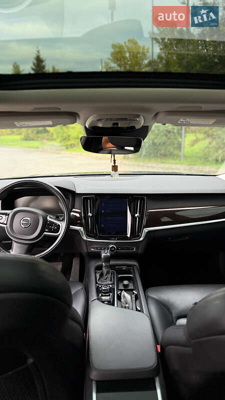 Седан Volvo S90 2017 в Ивано-Франковске