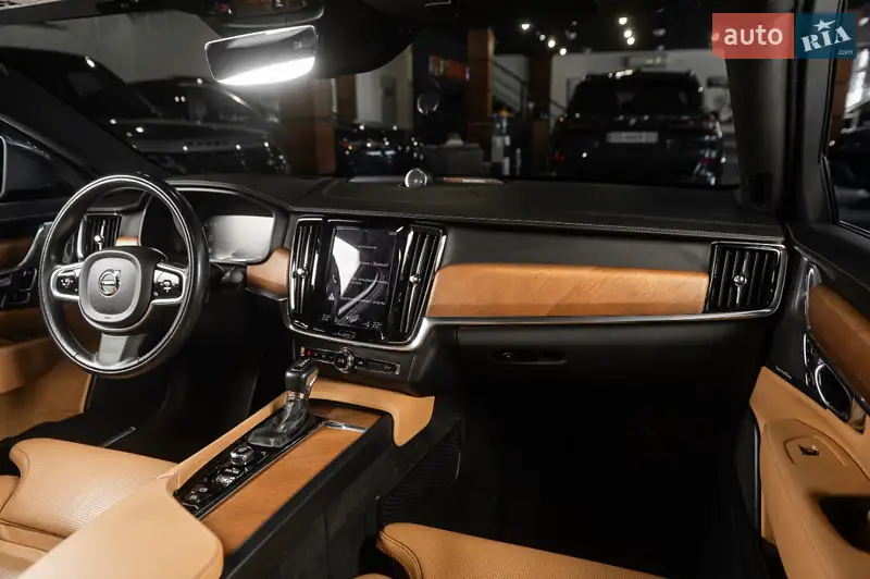 Volvo S90 2017 VIN LVY992ML9JP038356 фото оголошення 4 з 123
