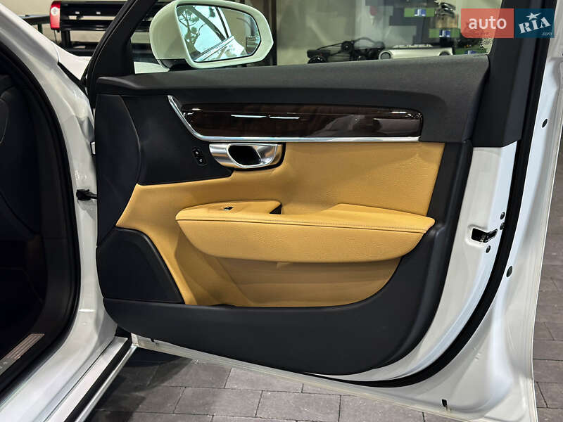 Седан Volvo S90 2017 в Коломые