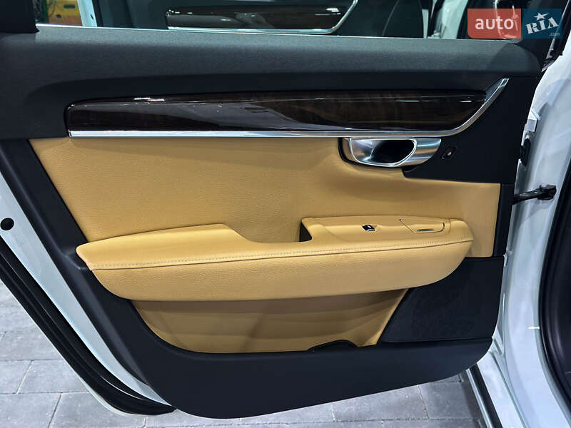 Седан Volvo S90 2017 в Коломые