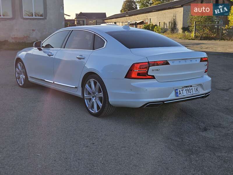 Седан Volvo S90 2017 в Ивано-Франковске