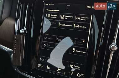 Седан Volvo S90 2017 в 