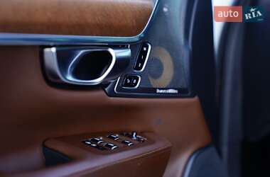 Седан Volvo S90 2017 в 