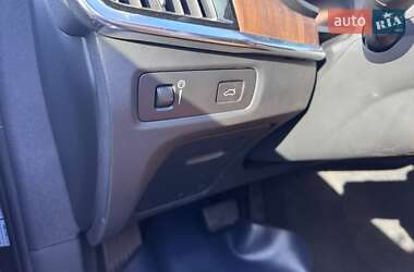 Седан Volvo S90 2020 в 
