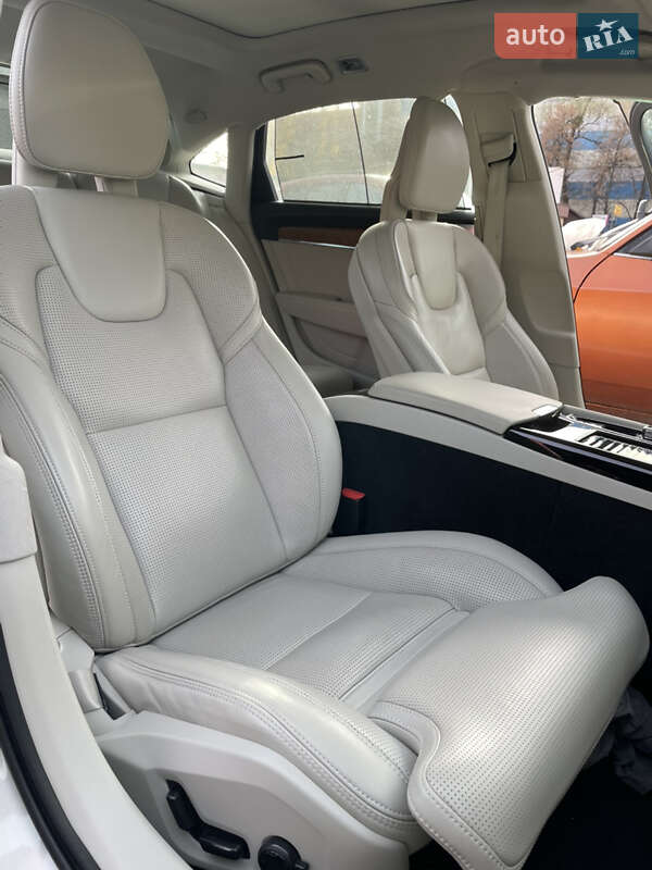 Седан Volvo S90 2017 в Києві фото 24 Седан Volvo S90 2017 в Києві