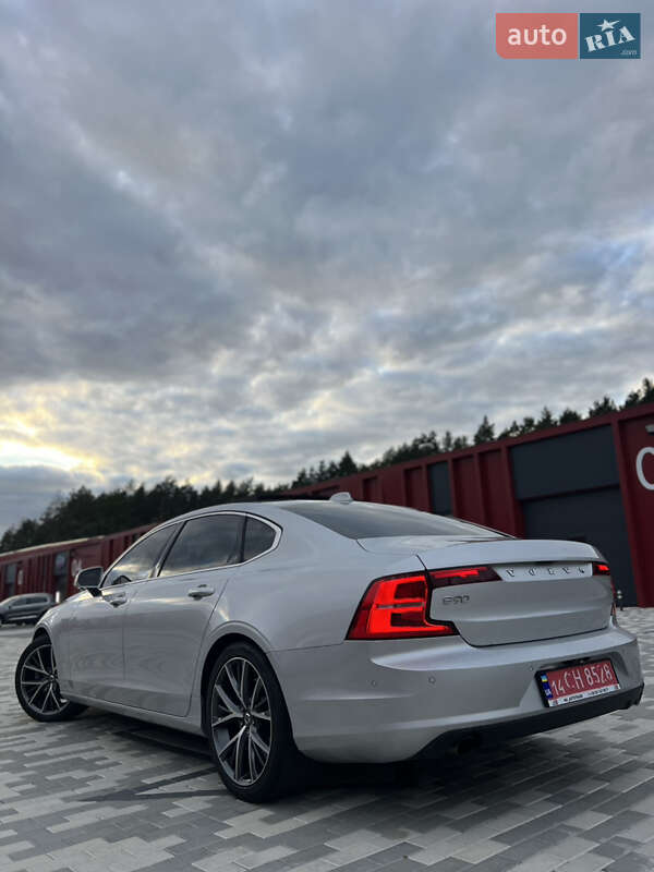 Седан Volvo S90 2018 в Львове