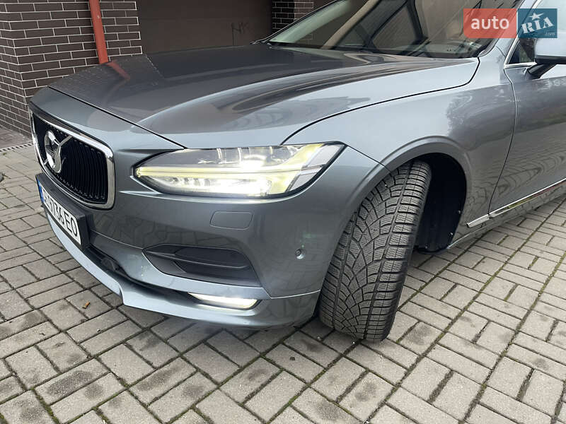 Седан Volvo S90 2017 в Чернівцях