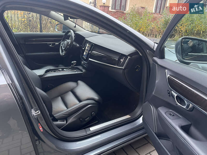 Седан Volvo S90 2017 в Чернівцях