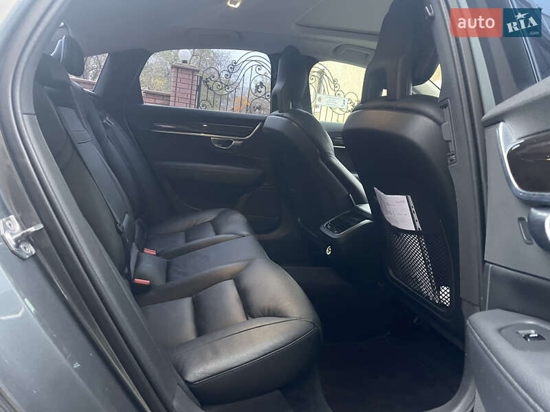 Седан Volvo S90 2017 в Чернівцях