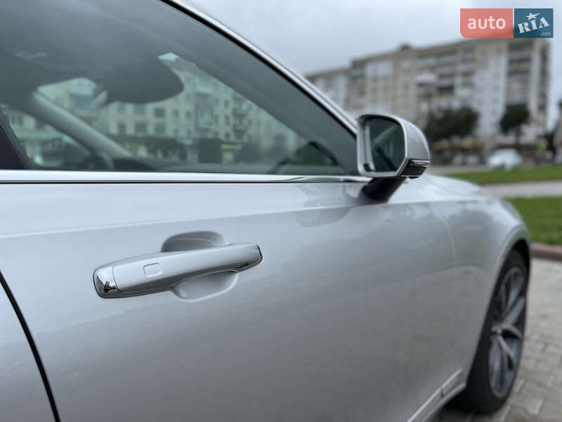 Седан Volvo S90 2019 в Звягелі