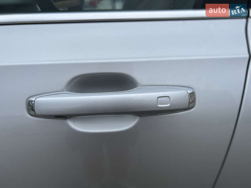 Седан Volvo S90 2019 в Звягелі