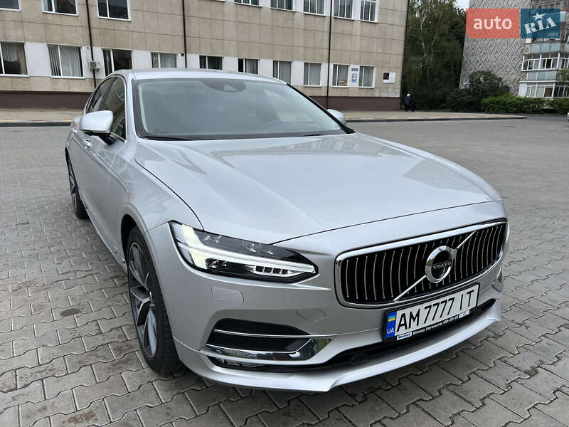 Седан Volvo S90 2019 в Звягелі