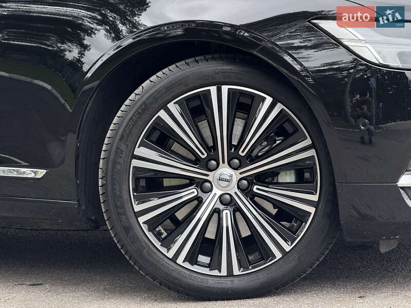 Седан Volvo S90 2023 в Києві