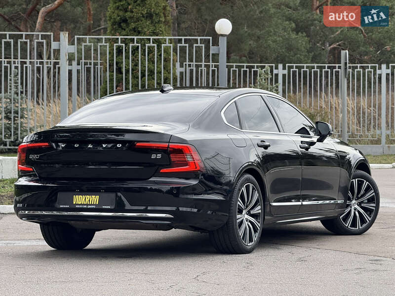 Седан Volvo S90 2023 в Києві