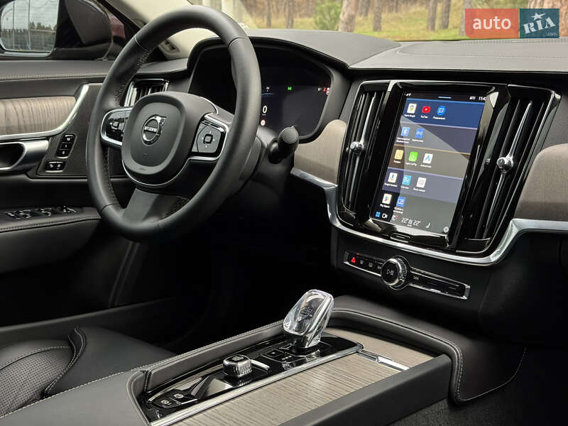 Седан Volvo S90 2023 в Києві