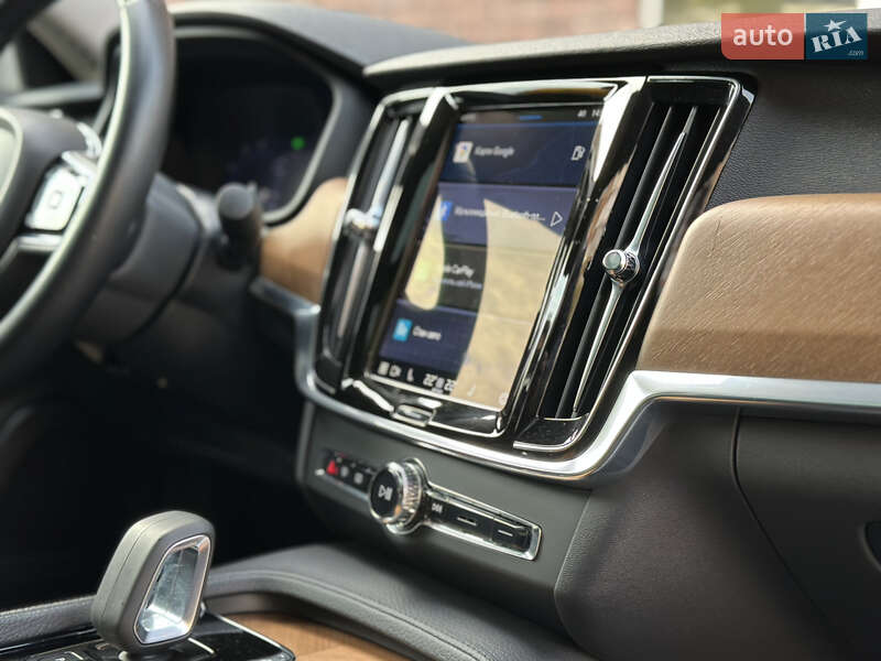 Седан Volvo S90 2021 в Києві