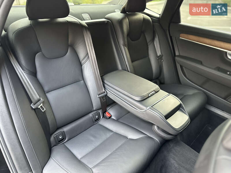 Седан Volvo S90 2021 в Києві