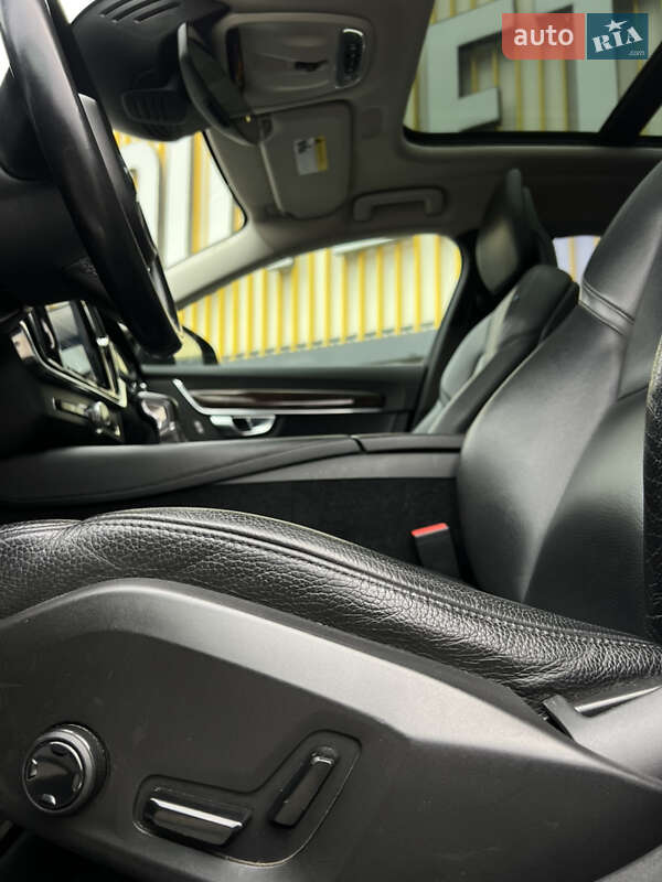 Седан Volvo S90 2017 в Киеве фото 23 Седан Volvo S90 2017 в Киеве