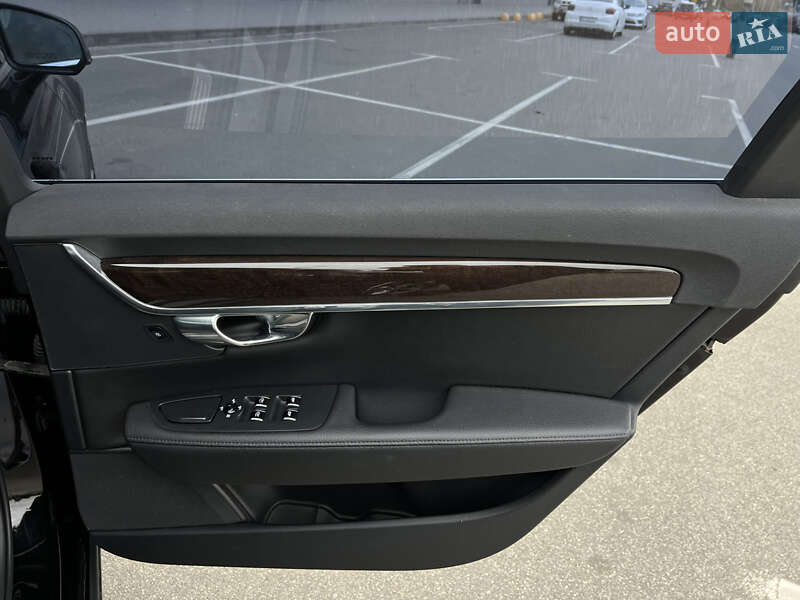 Седан Volvo S90 2017 в Киеве фото 37 Седан Volvo S90 2017 в Киеве