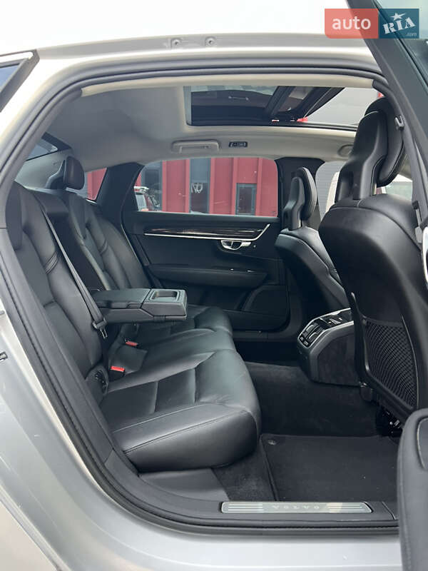 Седан Volvo S90 2018 в Львове