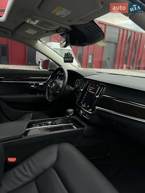 Седан Volvo S90 2018 в Львове