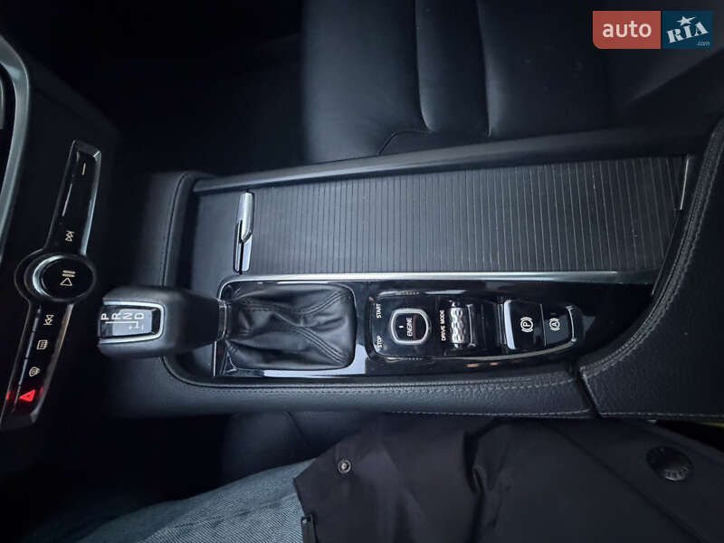 Седан Volvo S90 2016 в Киеве