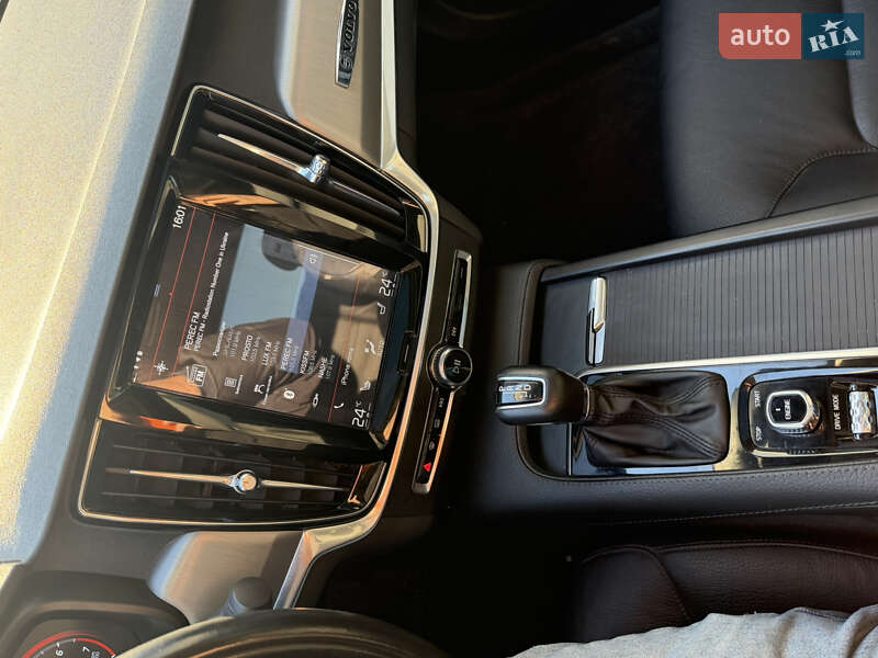 Седан Volvo S90 2016 в Киеве