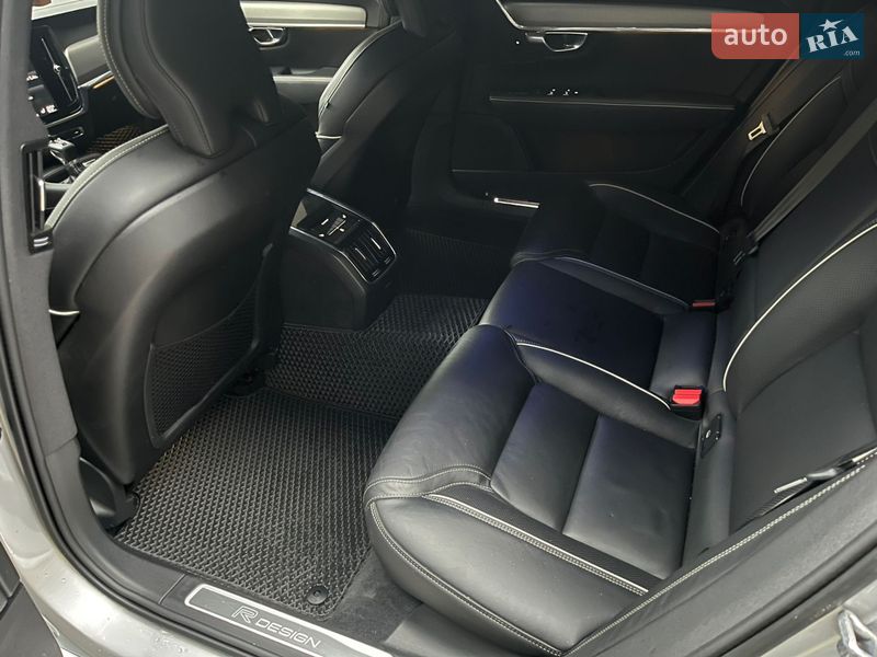 Седан Volvo S90 2020 в Ивано-Франковске