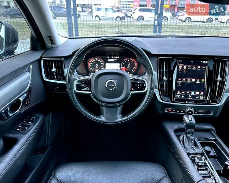 Седан Volvo S90 2016 в Киеве