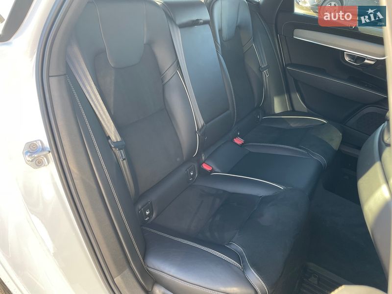 Седан Volvo S90 2021 в Киеве