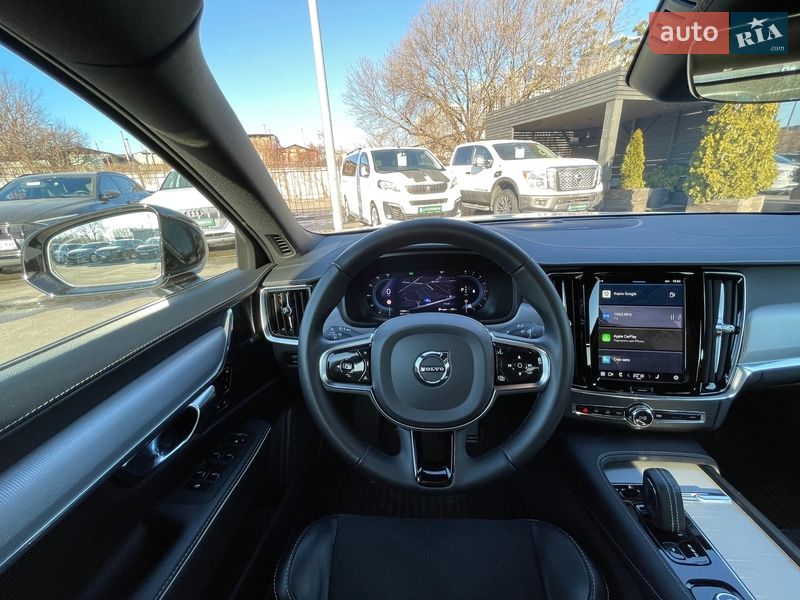 Седан Volvo S90 2021 в Киеве