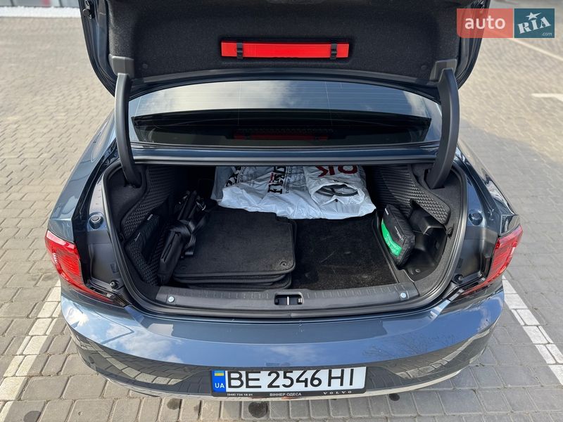 Седан Volvo S90 2022 в Одессе