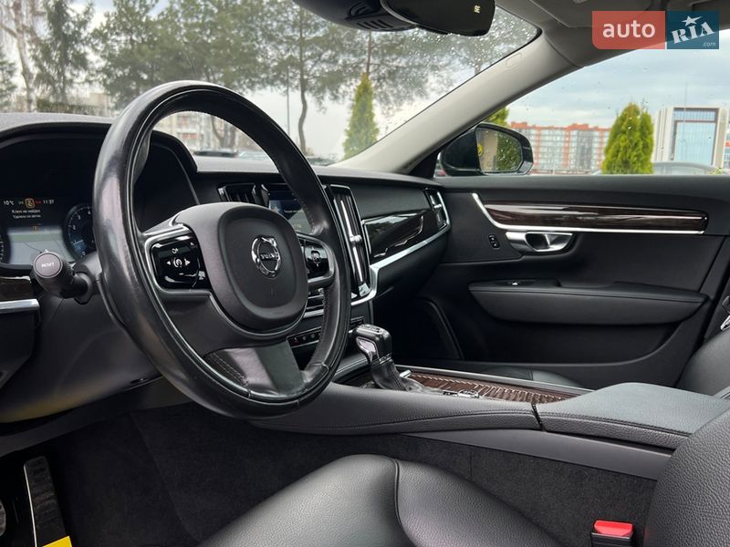Седан Volvo S90 2017 в Львове