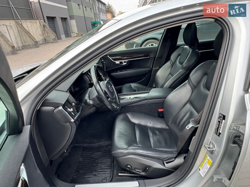 Седан Volvo S90 2017 в Ивано-Франковске