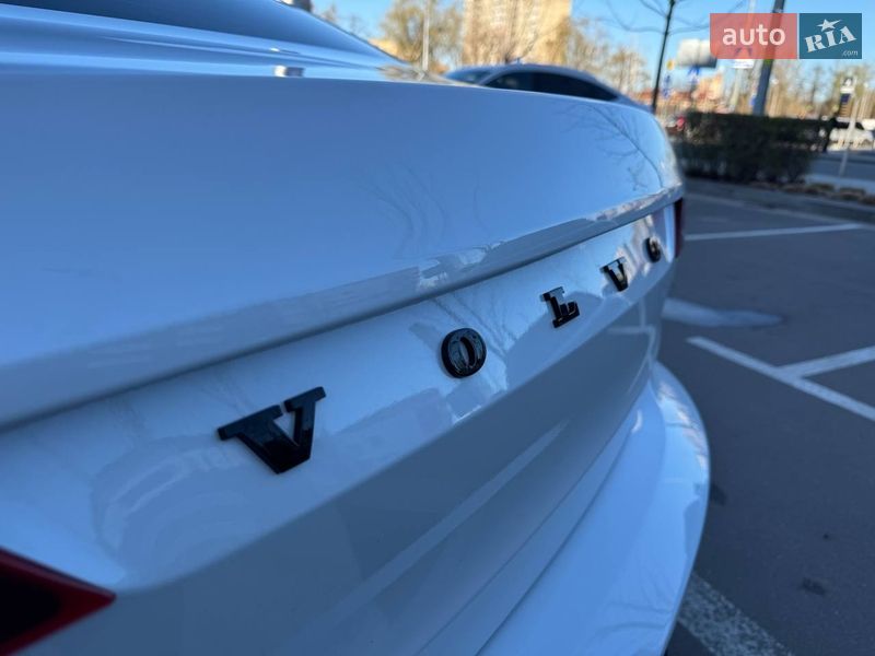 Седан Volvo S90 2017 в Києві