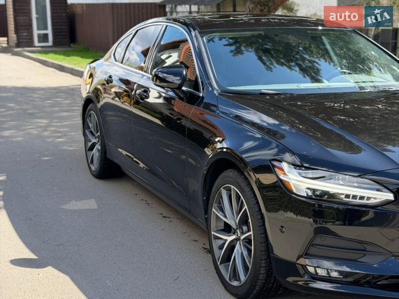 Седан Volvo S90 2016 в Івано-Франківську