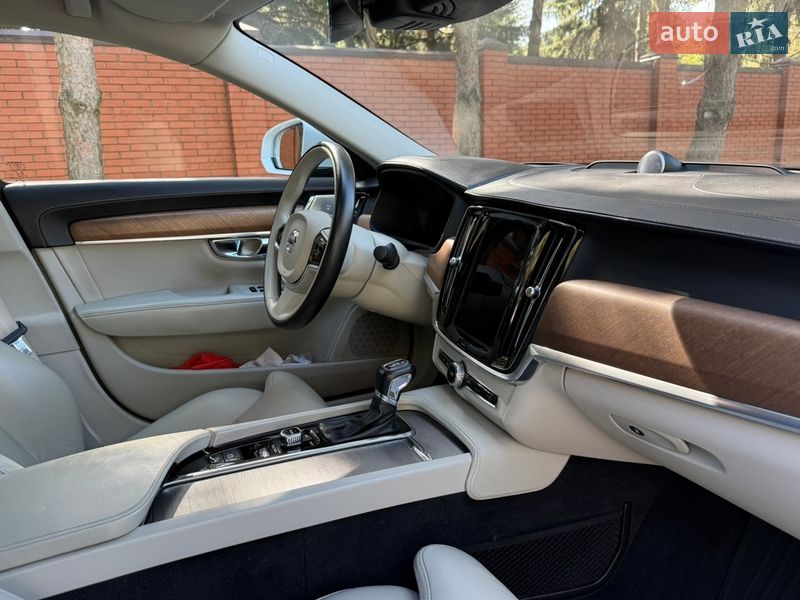 Седан Volvo S90 2016 в Дніпрі
