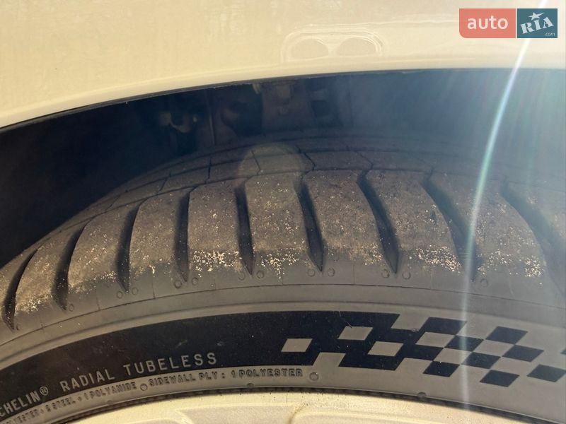 Седан Volvo S90 2016 в Дніпрі