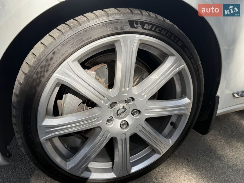 Седан Volvo S90 2016 в Дніпрі