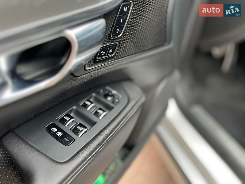 Седан Volvo S90 2020 в Ивано-Франковске