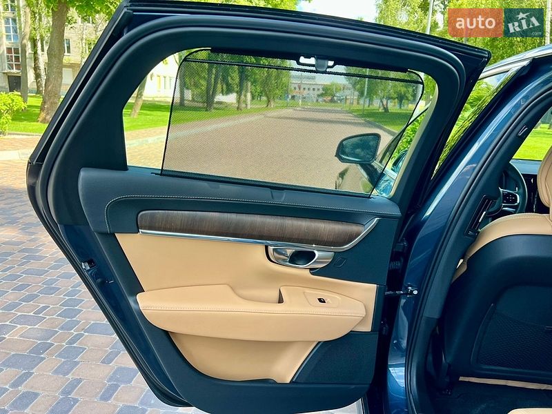 Седан Volvo S90 2022 в Киеве