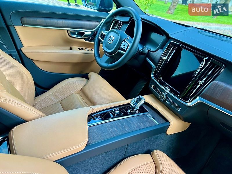 Седан Volvo S90 2022 в Киеве