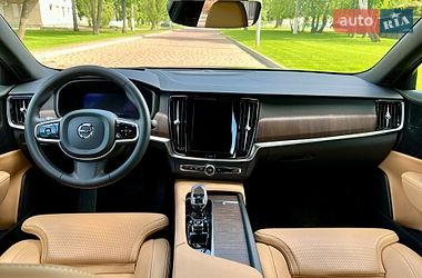 Седан Volvo S90 2022 в Киеве