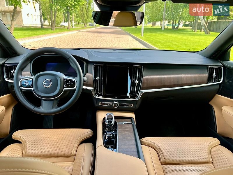 Седан Volvo S90 2022 в Киеве